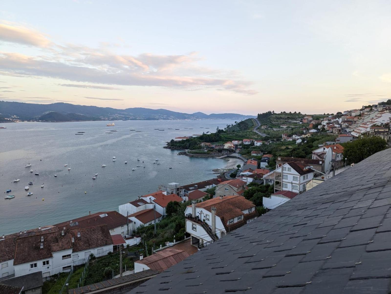 Atico Con Vistas En Raxo Apartment Екстериор снимка